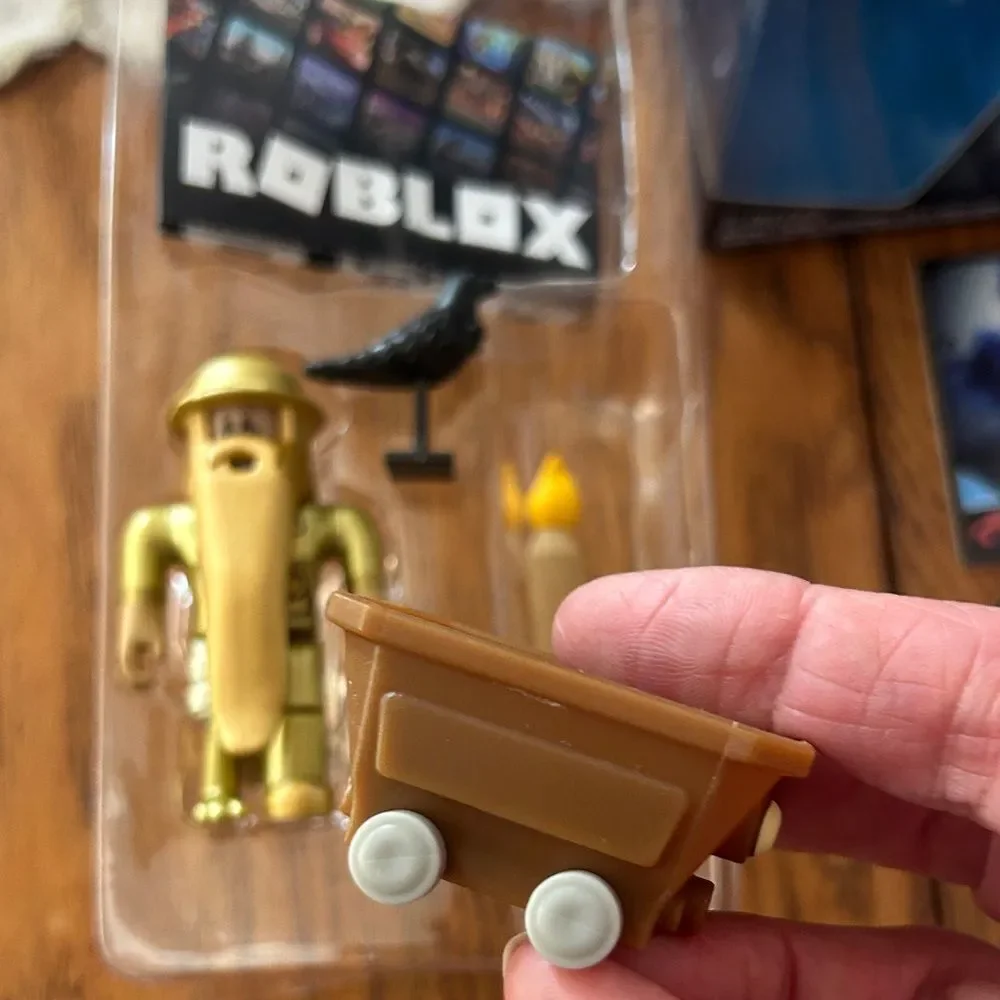 Roblox Jailbreak The Golden Collector Series 3 includes Mystery Figure